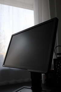 Benq XL2411z 144hz 1-ms 24" E-sports (2 foto / 2)