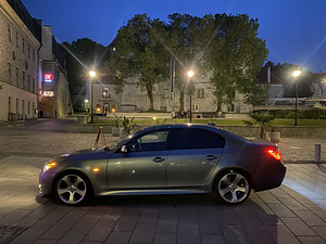 BMW 530d 2008 M-pack Shadowline LCI/CIC (3 foto / 6)