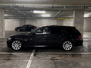 BMW E91 320d 2008 Shadowline LCI (2 фото из 9)