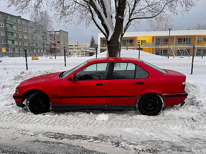 BMW E36 320i 110kw (4 foto / 9)