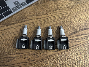BMW G30/G31 G11 rehvirõhu andurid TPM 4tk komplekt uued (2 foto / 2)