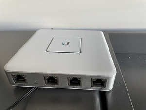Ubiquity UniFi Security Gateway (1 foto / 2)