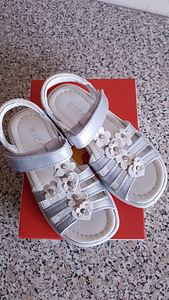 Uued Ricosta Chica täisnahast sandaalid, suurused 24, 26 (3 foto / 3)