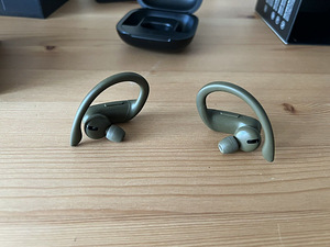 Beats Powerbeats Pro (5 фото из 6)