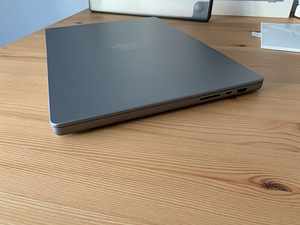 MacBook Pro 16" 2021 M1 PRO 10/16 16GB 512GB SSD - Nagu uus! (4 foto / 10)