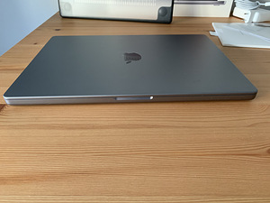 MacBook Pro 16" 2021 M1 PRO 10/16 16GB 512GB SSD - Nagu uus! (6 foto / 10)