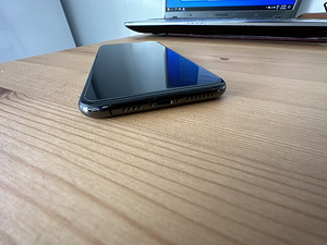 Apple iPhone XS Max 64GB Space Gray (2 foto / 6)