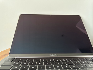 Apple MacBook Pro 13 2020/ M1 /512GB SSD /16GB RAM / 203 cyc (3 foto / 9)