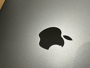 Apple MacBook Pro 13 2020/ M1 /512GB SSD /16GB RAM / 115 cyc (5 foto / 10)