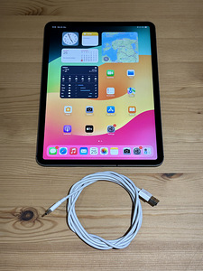 Apple iPad Pro 11 64GB 2018 Wi-Fi + Cellular - Space Gray (1 foto / 8)