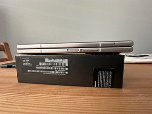 Samsung Galaxy Z Fold3 5G 256GB Phantom Silver - Uueväärne! (7 foto / 9)