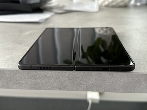 Samsung Galaxy Fold5 512GB / Garantii! (3 foto / 10)