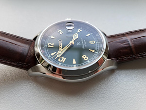 SEIKO PROSPEX SPB121J1 (5 foto / 8)