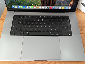 Apple MacBook Pro 16" 2021 | 1TB SSD! | M1 PRO 10/16 | 16GB (3 foto / 10)