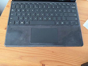 Microsoft Surface Pro 8 + Microsoft Surface Pro Keyboard (3 foto / 10)