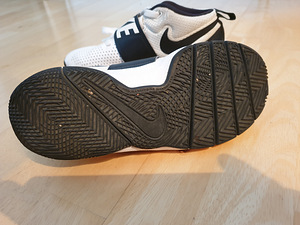 Korvpalli tossud NIKE, nr.36 (2 foto / 3)