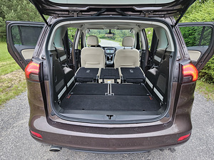 Opel Zafira Exclusive (11 foto / 15)