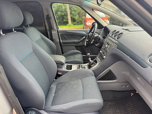 FORD S-MAX (6 foto / 8)
