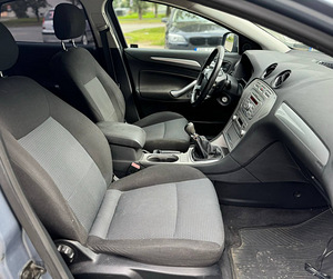 FORD MONDEO (7 foto / 8)