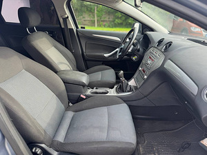 FORD MONDEO (6 фото из 8)