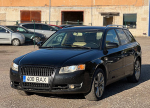 AUDI A4 AVANT (1 foto / 8)