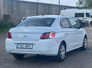 PEUGEOT 301 (3 foto / 8)