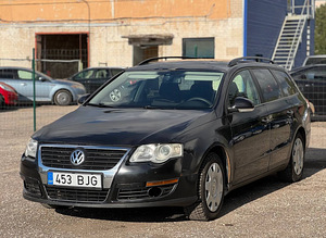 VOLKSWAGEN PASSAT VARIANT (2 foto / 8)