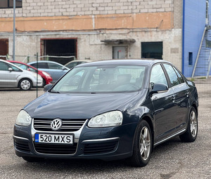 VOLKSWAGEN JETTA (1 фото из 8)