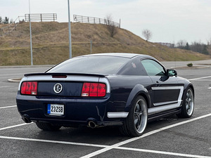 FORD MUSTANG (3 фото из 7)