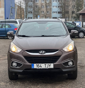 HYUNDAI IX35 (3 фото из 10)