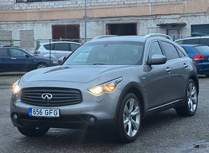 INFINITI FX37 (2 foto / 13)