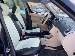 SKODA ROOMSTER (6 foto / 8)