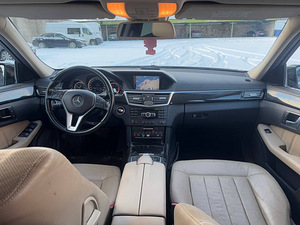 MERCEDES-BENZ E 350 CDI 4MATIC (8 foto / 9)