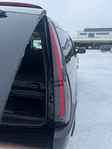 CADILLAC ESCALADE (13 foto / 14)