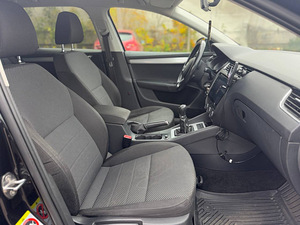 SKODA OCTAVIA (7 фото из 8)