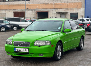 VOLVO S80 (1 foto / 8)