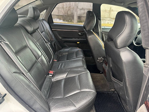 VOLVO S80 (7 foto / 8)