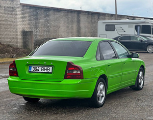 VOLVO S80 (3 фото из 8)