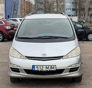 TOYOTA PREVIA (1 фото из 9)