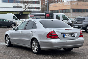 MERCEDES-BENZ E 320 CDI (4 foto / 8)
