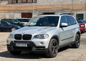 BMW X5 (1 foto / 8)