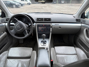 AUDI A4 AVANT (7 foto / 8)