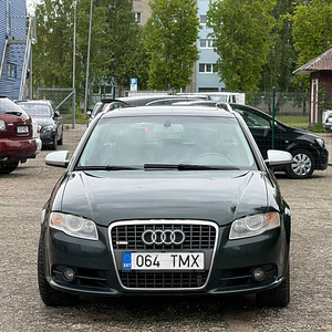 AUDI A4 AVANT (3 foto / 8)