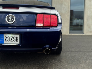 FORD MUSTANG (6 foto / 10)