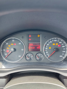 VW Golf. 1,9D 77kw. 2005a. Korralik! (12 foto / 15)