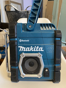 Raadio Makita. Vähe kasutatud (1 foto / 5)