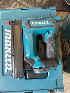 Liistunaelapüss Makita DFN350. Vähe kasutatud (3 foto / 7)
