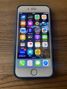 iPhone 8. Roze Gold. Väga heas korras (4 foto / 7)