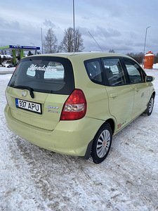 Honda Jazz 2005a. Automaat CVT. Korralik (5 foto / 15)