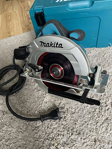 Циркулярная пила Makita + Чемода. (1 фото из 4)